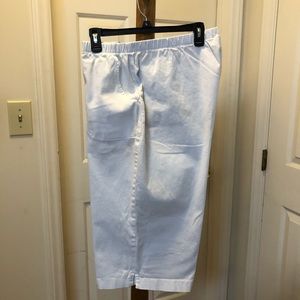 Women’s 2X white cropped pants